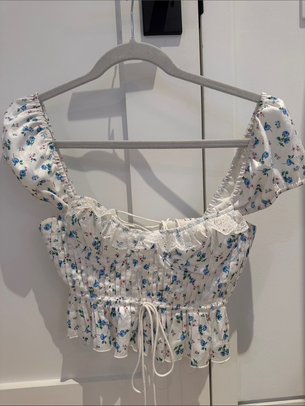 For Love & Lemons White Floral Puff-Sleeve Cropped Top
